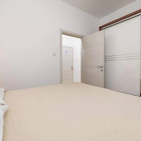 Ahel Apartamento *