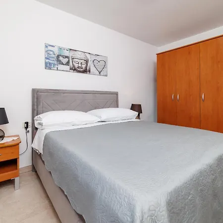 Apartment Ahel