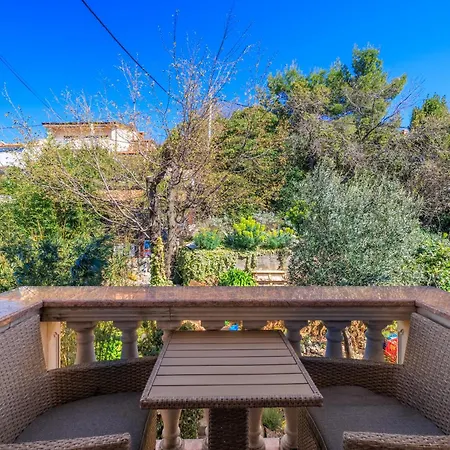 Apartment Ahel