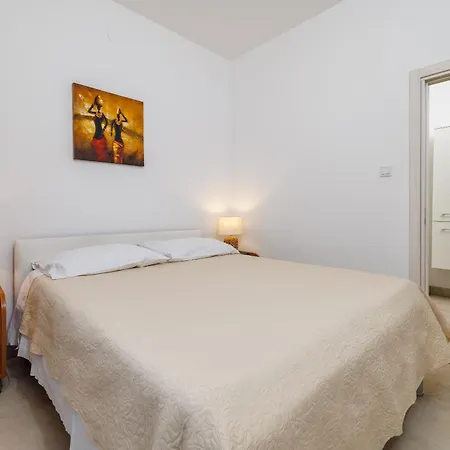 Ahel Apartment