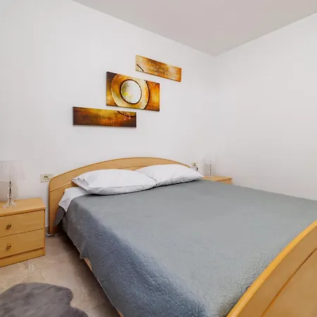 Apartment Ahel