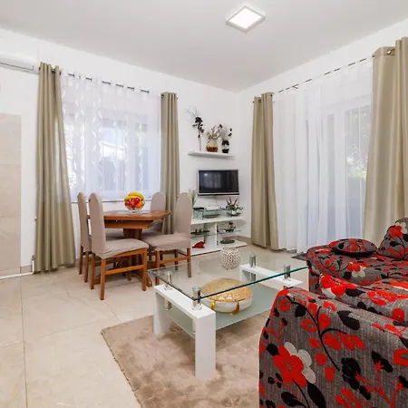 Apartment Ahel Jadranovo